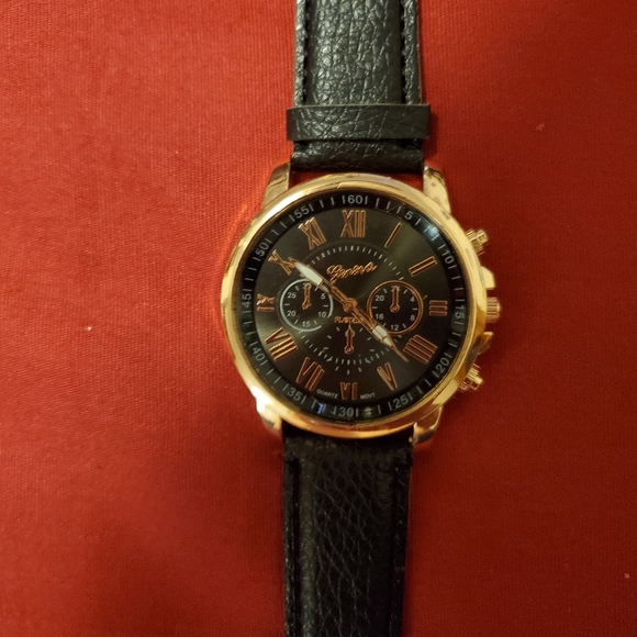 Mens watch - Picture 1 of 3